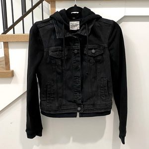 🌟3/$15 🛍 Black Hooded Denim Jacket
